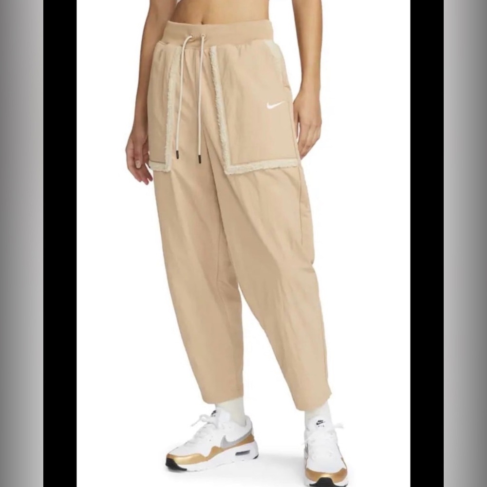 Nike Sportswear Essential Women's Woven High-Waisted Curve Pants, Sz XL-tall New - Picture 2 of 9